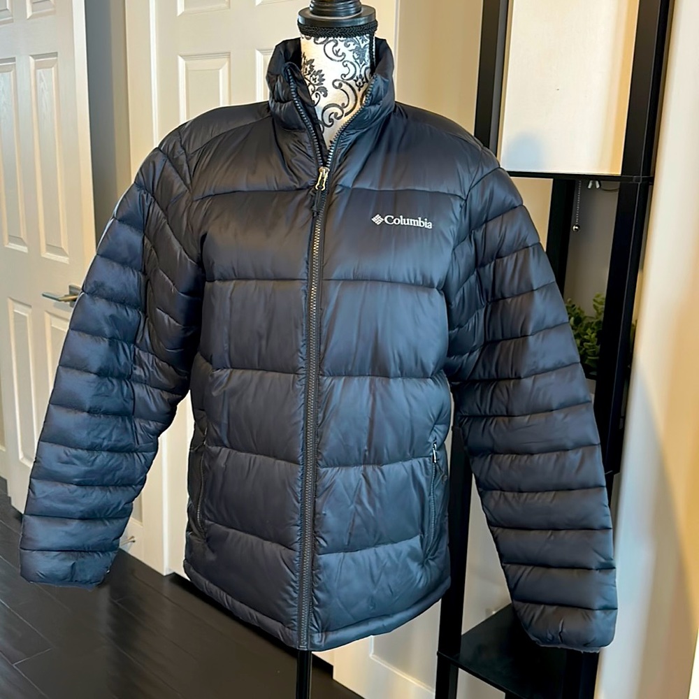 Columbia Black Puffer Jacket, Mens Small FREE SHIPPING